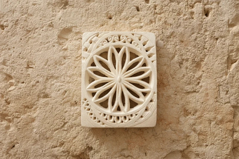 Rosone Rettangolare In Tufo Locale Sassi Di Matera